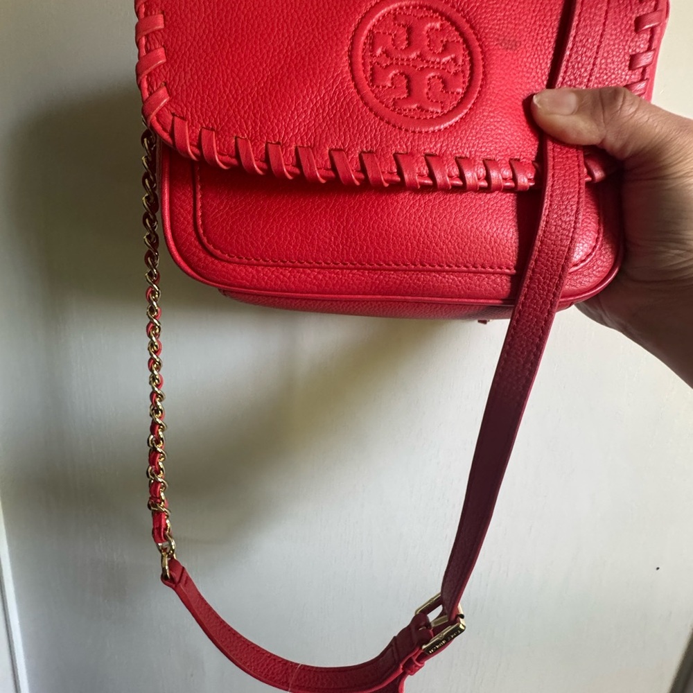 ❌❌❌ SOLD ❌❌❌ Tory Burch Red Leather Whipstitch Crossbody